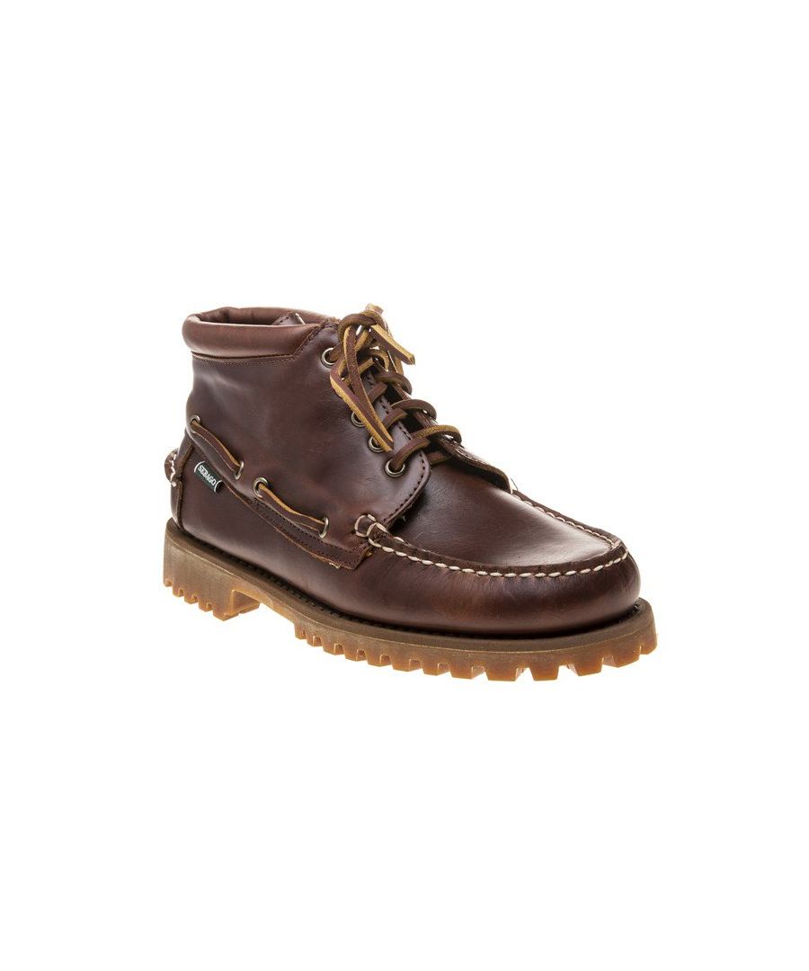 Embrace The Great Outdoors In Style With The Men's Portland Lug Boot By Sebago. The Rich Brown Leather Lace Up Is Hand Sewn And Finished With A Chunky Lug Sole For Extra Traction.