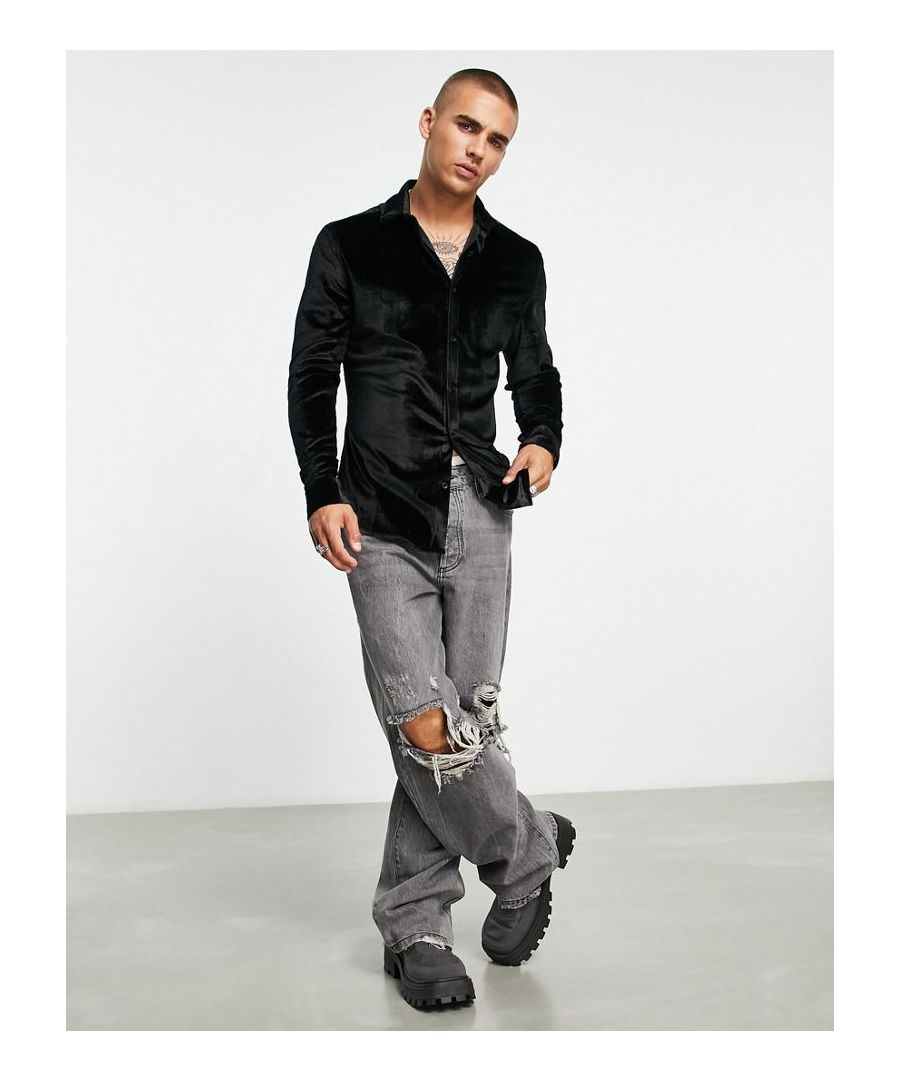 Shirts by ASOS DESIGN Your better half Spread collar Button placket Long sleeves Buttoned cuffs Skinny fit Sold by Asos