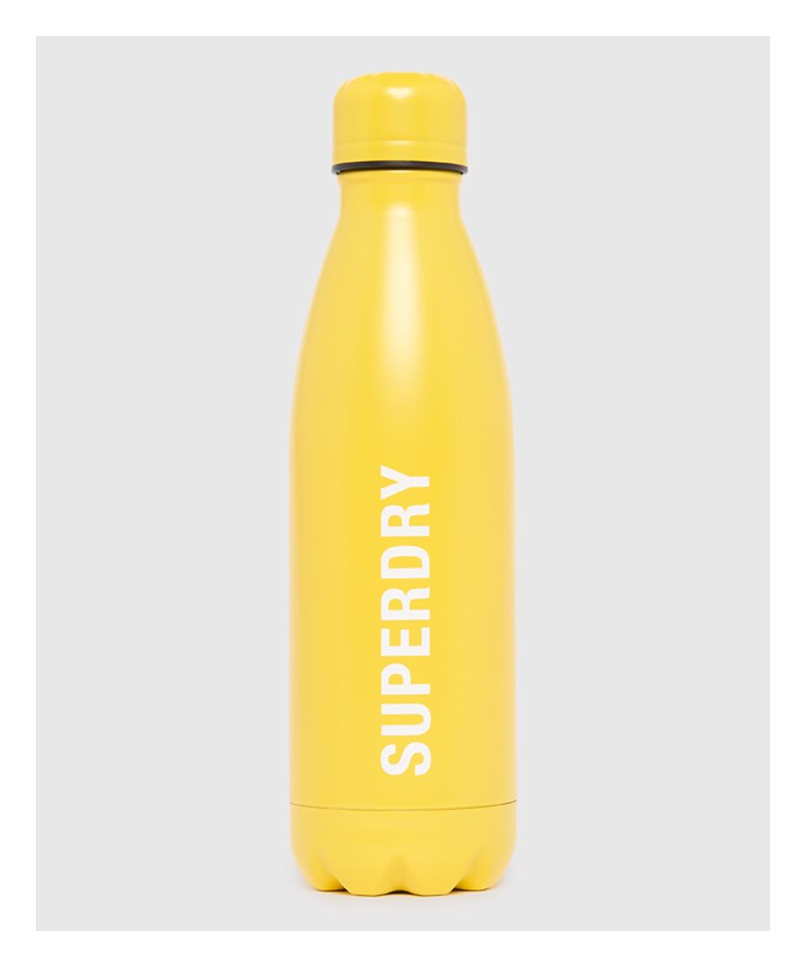 Keep your cold drink cool and stay hydrated this season with the Sportstyle Water Bottle, featuring a screw-top lid and a printed signature logo.Screw top lidPrinted logo500ml capacity