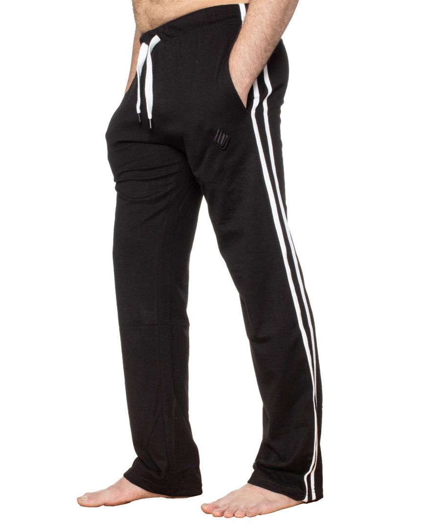 These Regular fit EZLP586 Lounge pants feature classic contrast stripes to sides, 2 side pockets, cotton blend for superior comfort, adjustable waist with drawstrings