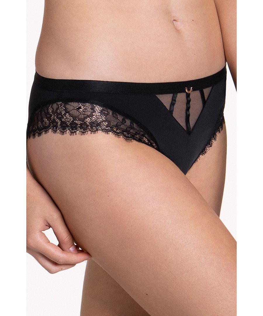 These gorgeous bikini style knickers from the Lisca 'Rose' range pair perfectly with the bras within the range. The briefs combine soft and comfortable microfibre with delicate lace panels and inserts. There is wider elastic at the waist for added comfort.