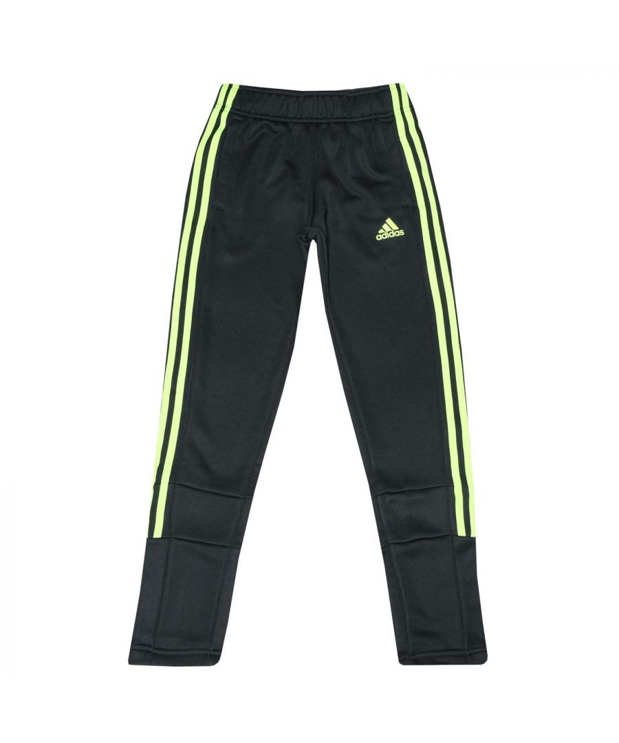 Junior Boys adidas AEROREADY Primeblue Pants in black yellow.- Inner drawstring to the waist.- Front pockets.- Moisture-absorbing AEROREADY.- 3- Stripes.- Regular fit with tapered leg.- Main material: 100% Polyester (Recycled).- Ref: GP4055J