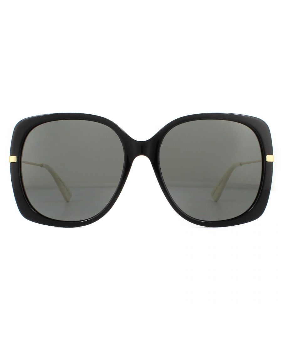 Gucci Sunglasses GG0511S 001 Black Grey are a oversized squared style with the Gucci logo is etched into the slender temples. A lightweight and comfortable style that is perfect for all day wear.