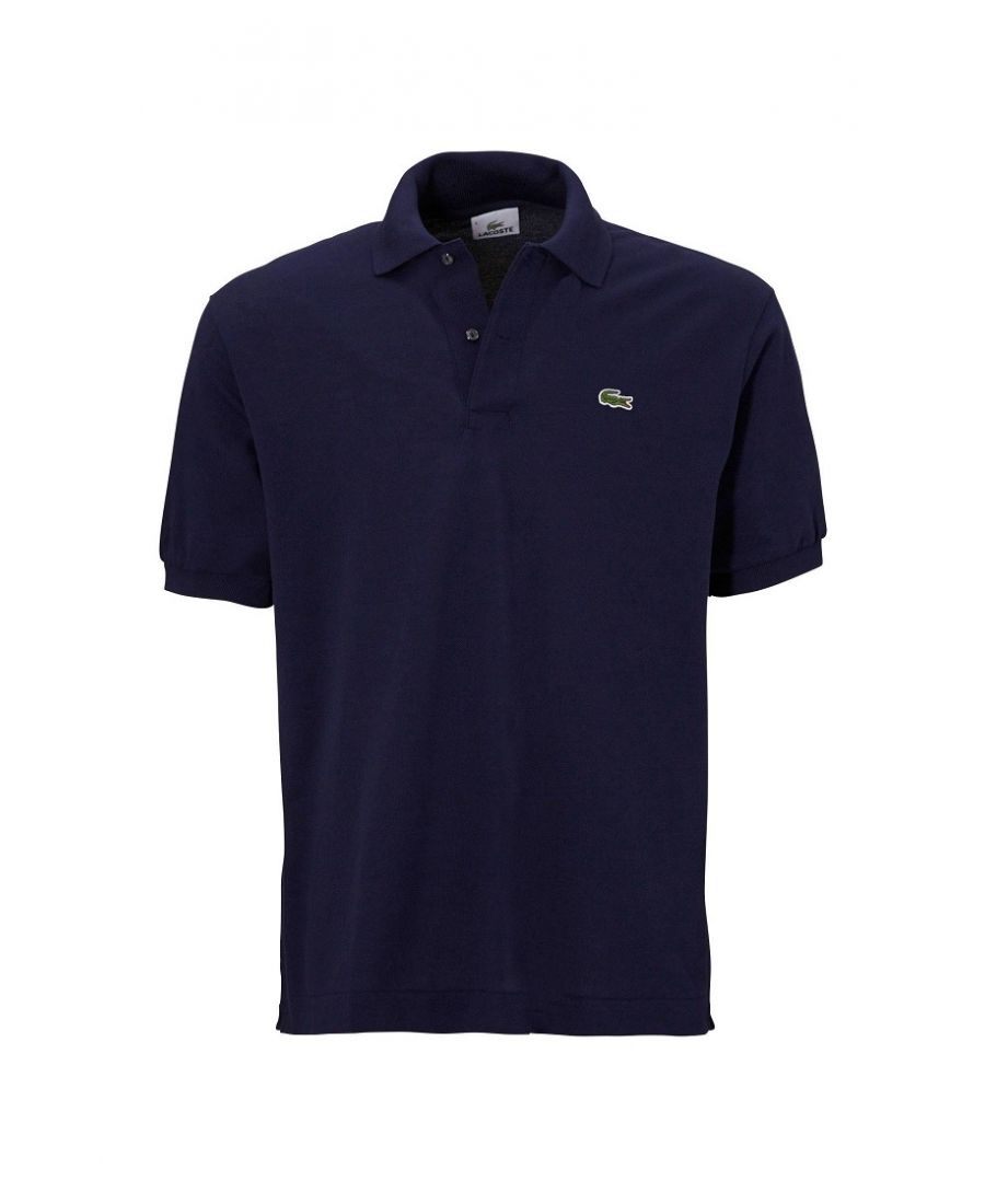 A signature design from the Lacoste wardrobe, this L.12.12 polo in cotton petit piqué combines comfort and elegance. A chic, timeless essential, ideal for any occasion.\n\nRibbed collar and armbands\n2-button placket\nMother-of-pearl buttons\nClassic fit\nCotton petit piqué\n\nCotton (100%)\n 