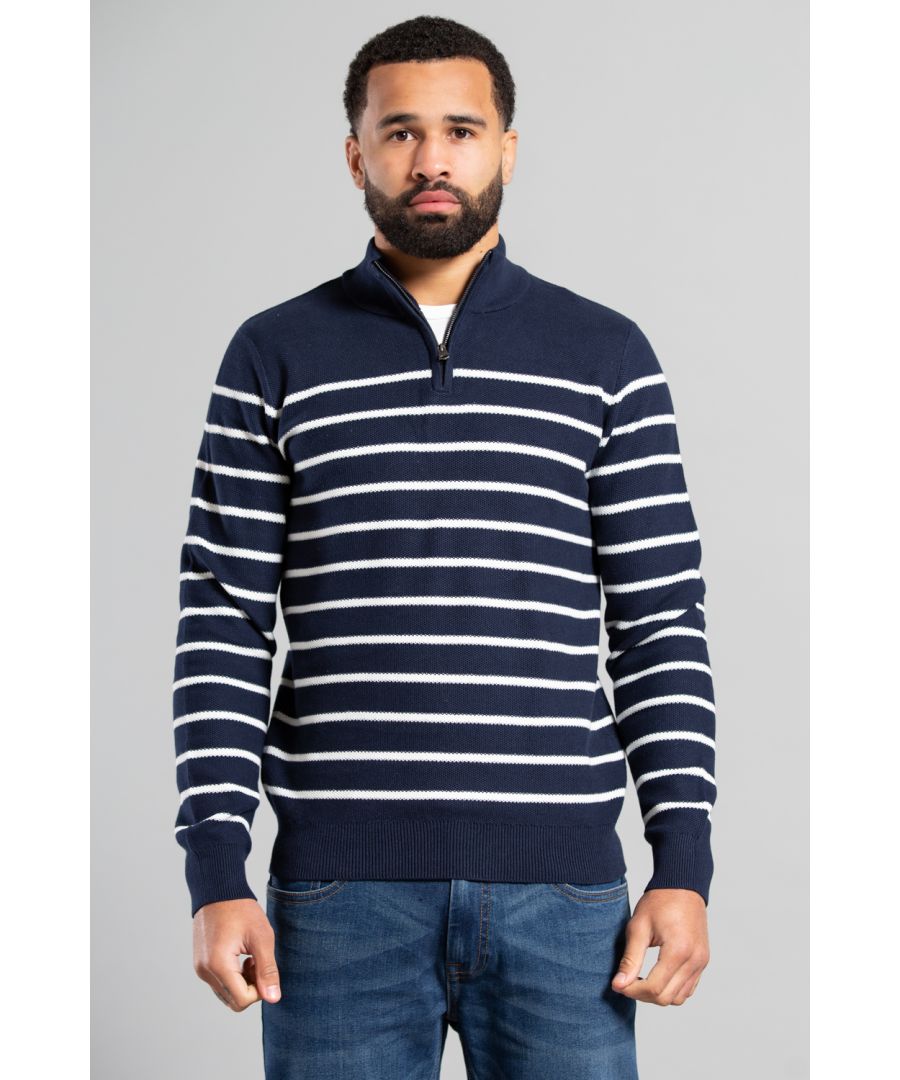 Upgrade your wardrobe with this Kensington Eastside 1/4 zip, honeycomb knit jumper. Made from 100% cotton with a striped design, this piece is both durable and comfortable. With a machine-washable design, it's easy to care for and perfect for any occasion.