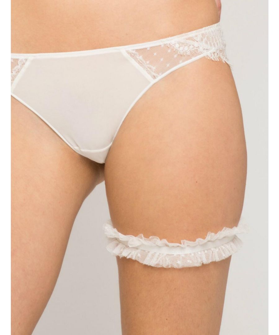 The perfect compliment to your wedding attire! The gorgeous garter from the Oui Lejaby collection offers a comfortable fit and look stunning.\n\nChic and elegant design\nPerfect to compliment your wedding attire\n\nListed in UK sizes