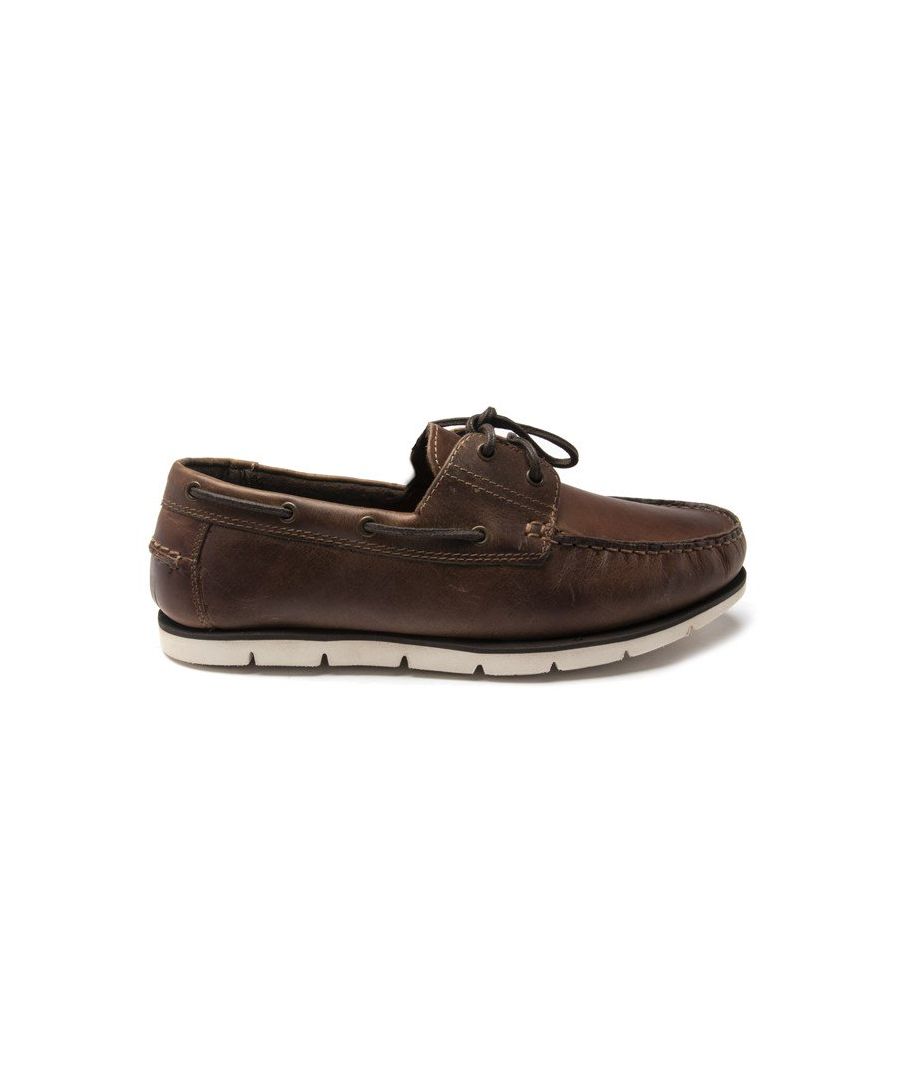 Throw Off The Shackles Of Socks With The Salcombe Boat Shoes By Red Tape. With Its Unlined Upper That Allows Them To Be Worn Barefoot And Rubber Outsoles That Offer A Durable Grip On A Variety Of Surfaces, These Men's Boat Shoes Are Perfect For Any Day Of The Week.