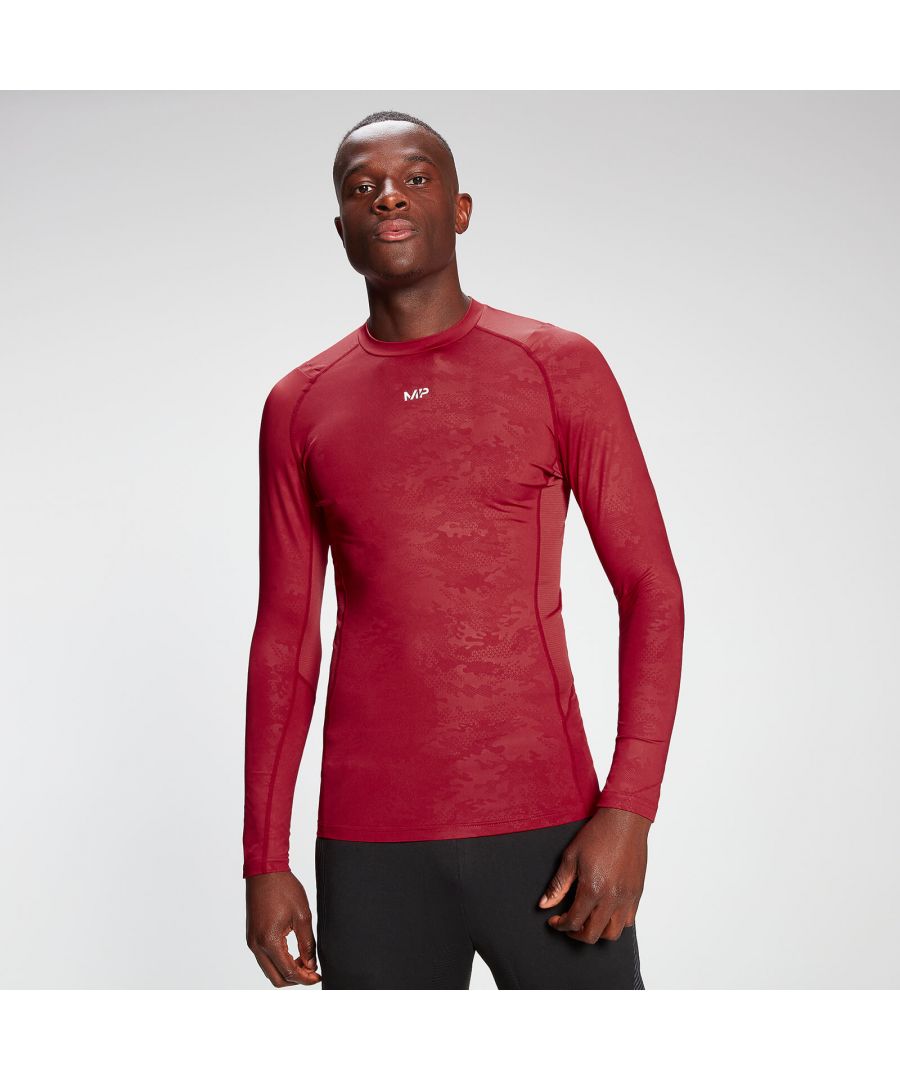Long Sleeve Baselayer. Our engage range delves into the tough world of combat sport. With its arduous nature, we have engineered technical designs which will thrive under the harsh conditions of sports such as MMA, boxing or boxercise. This range isn't throwing in the towel.\nThe new long sleeved base layer offers thorough support with its sculpting and second skin fit. Even though it is tight, you won't feel restricted. Mesh panels are constructed in the top in order to help breathability. Flatlock stich at the seams create a more durable base layer meaning even the constant tension of combat sports cannot knock this base layer out. Longer sleeves provide that extra bit of coverage if preferred.