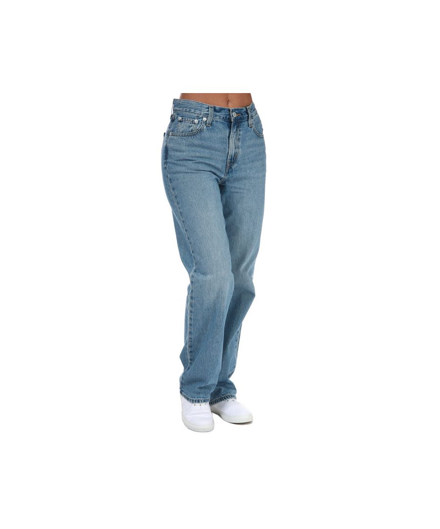 Women's Levi's Loose Straight Jeans in denim.- 5-pocket construction. - Zip fly and button fastening.- Levi's branded waist patch.- Hits at your waist.- Straight leg opening.- Standard fit.- TENCEL™ is a trademark of Lenzing AG.- 79% Cotton  21% Lyocell.- Ref: 178430005