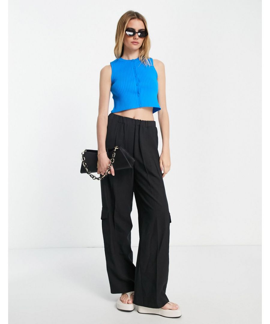 Top by Topshop Next stop: checkout Crew neck Button-through front Sleeveless style Regular fit  Sold By: Asos