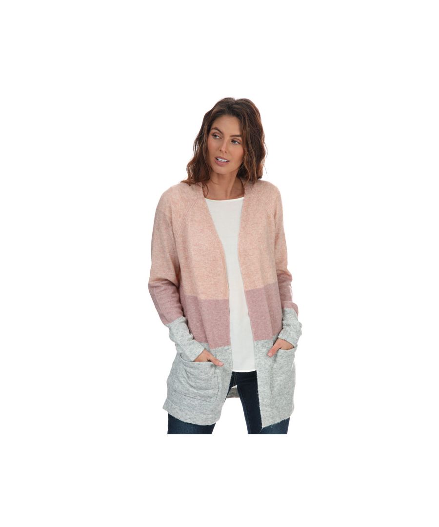 Womens Only Dea Colourblock Cardigan in rose.- Open front.- Long sleeves.- Drop shoulder.- Inseam pockets.- Colourblock design.- Loose fit.- 50% Polyester (Recycled)  24% Polyester  15% Acrylic  7% Nylon  4% Elastane.- Ref: 10253406