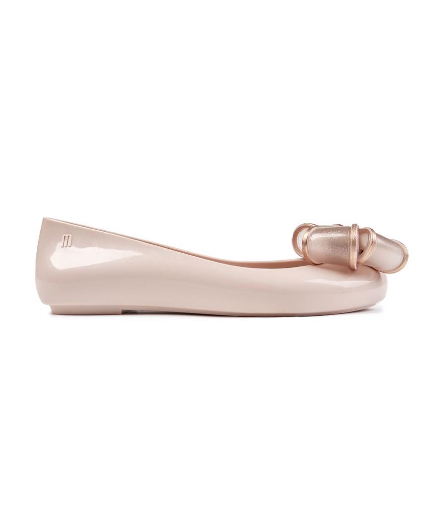 The Vivienne Westwood + Melissa Sweet Love Trans Bow Ballerinas In Nude Are A True Representation Of The Iconic Westwood Aesthetic. Featuring The Designer's Beautiful, Sparkly Translucent Double Bow Detail, This Vegan Shoe Is Sure To Make A Bold Statement. You Can Wear This Pair With Anything From Jeans And A T-shirt To Your Favourite Cocktail Dress.