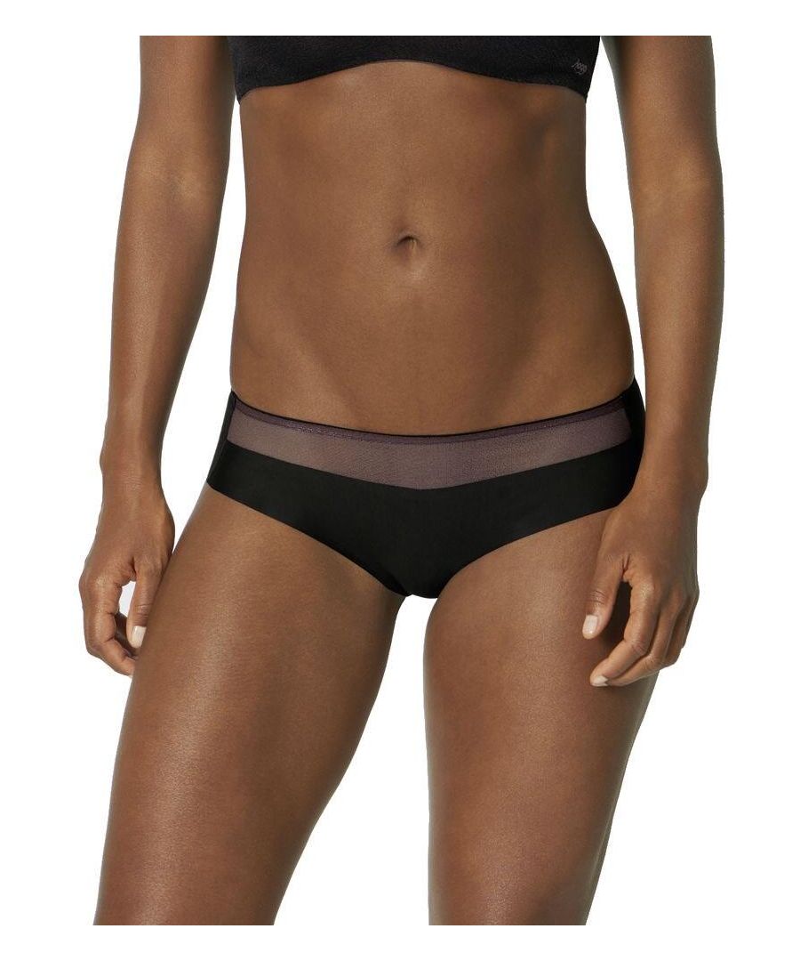 This hipster brief is from the Oxygene Infinite range by Sloggi. It is ultra light and breathable thanks to the spacer material. It is expandable in all directions offering great freedom of movement. The seams are so thin offering a smooth feel on your skin. Offering good rear coverage. Pair with matching coordinates from the Oxygene Infinite to complete this look. \n\nUltra light and breathable\nFreedom of movement\nThin seams\nSmooth feel on your skin\nGood rear coverage\nMatching coordinates available\nComposition: 71% Polyamide | 20% Elastane | 9% Cotton\n\nListed in UK Sizes