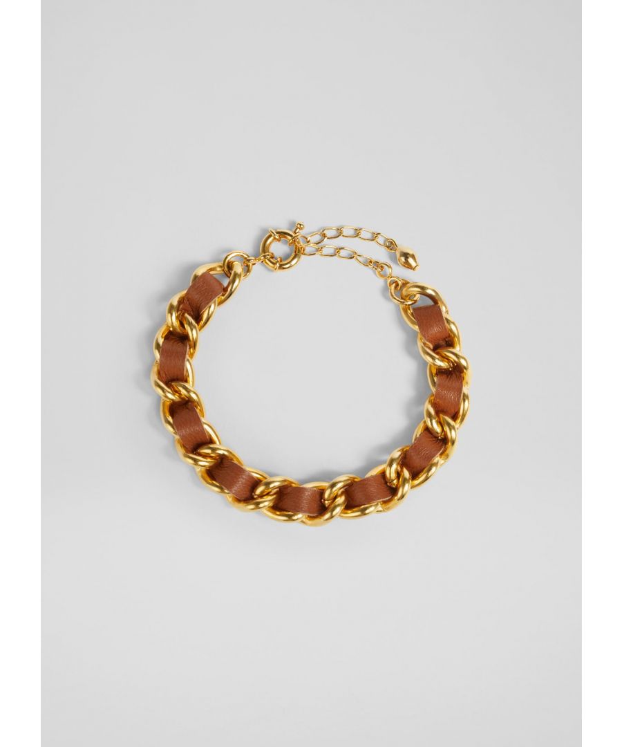 A contemporary bracelet with a hint of androgyny, our Izzy bracelet is chic but with a tough edge and matches with our Hally necklace. Ethically and sustainably crafted in Britain from gold-plated brass, it sits in our LKB Conscious collection and is a classic chain link design with a tan leather trim woven through it. Wear it to toughen up feminine winter looks.