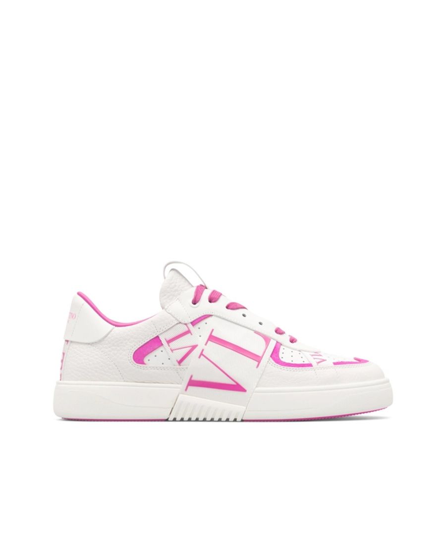 - Composition: 100% calf leather - Textured leather - Leather lining and insole - Rubber sole - Lace-up - Contrast logo detail - Made in Italy - MPN 1W0S0V66GAK_UWE - Gender: WOMEN - Code: SHO VQ 2 SK 04 O46 W3 T