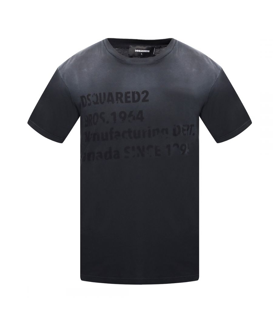 Dsquared2 Cool Fit zwart vervaagd T-shirt. D2 vervaagd zwart T-shirt met korte mouwen. Cool Fit-pasvorm, past volgens de maat. 100% katoen. Gemaakt in Italië. Zwart/zwart merkontwerp. S74GD0640 S21600 900