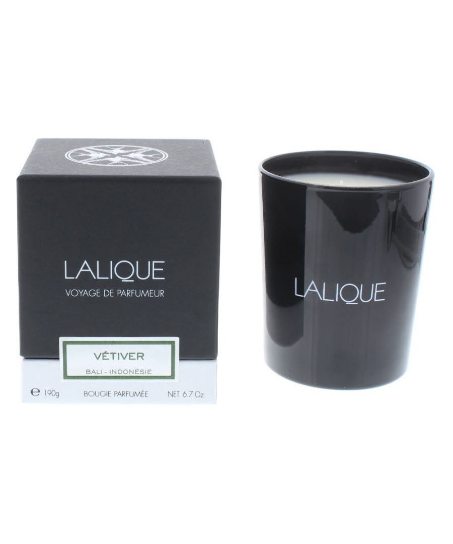 Lalique Parfums comes into the home with a luxurious collection of scented candles presented in a sleek black case. The Vetiver scented candle evokes the spirit of Bali, Indonesia with the scent of incense, cedar and pine needles.