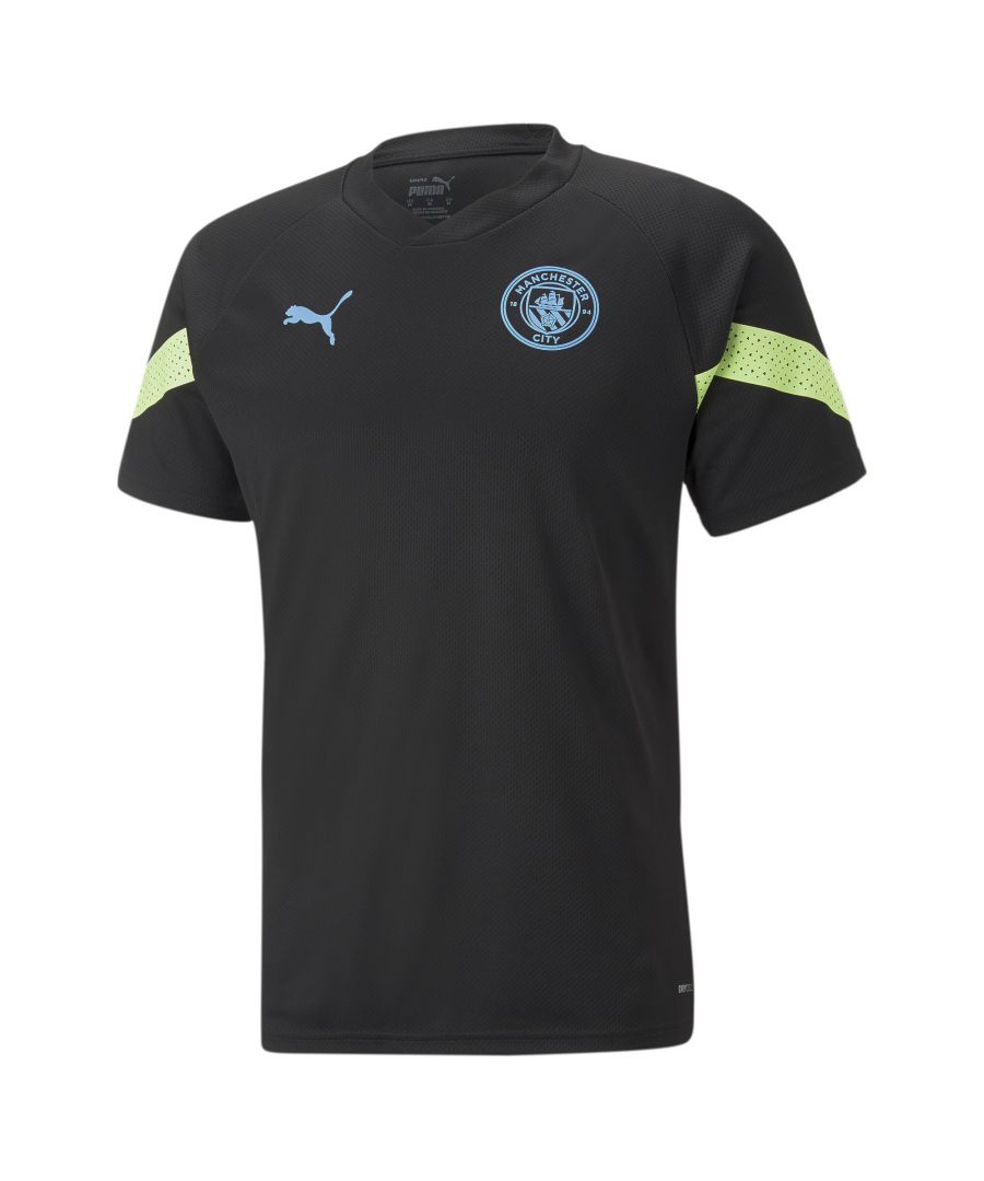 PRODUCT STORY Cityzens, light up the pitch just like the pros in this Manchester City F.C. training jersey crafted for footballing excellence. Expertly designed with a lightweight construction and moisture-wicking fabrication, you’ll be kicking screamers and practicing your sprints in the ultimate comfort – just like the first team. FEATURES & BENEFITS : dryCELL: Performance technology designed to wick moisture from the body and keep you free of sweat during exercise Recycled content: Made with at least 20% recycled material as a step toward a better future DETAILS : Knit fabric collar Official crest on chest PUMA Cat branding on chest Slim fit
