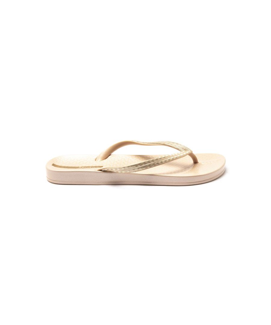 The Mesh 23 Women's Flip Flop From Ipanema Is Your Summer Must-have. Made In Brazil, The Waterproof Slip On In Gold Is 100% Recyclable And Finished With A Striking Metallic Thong.