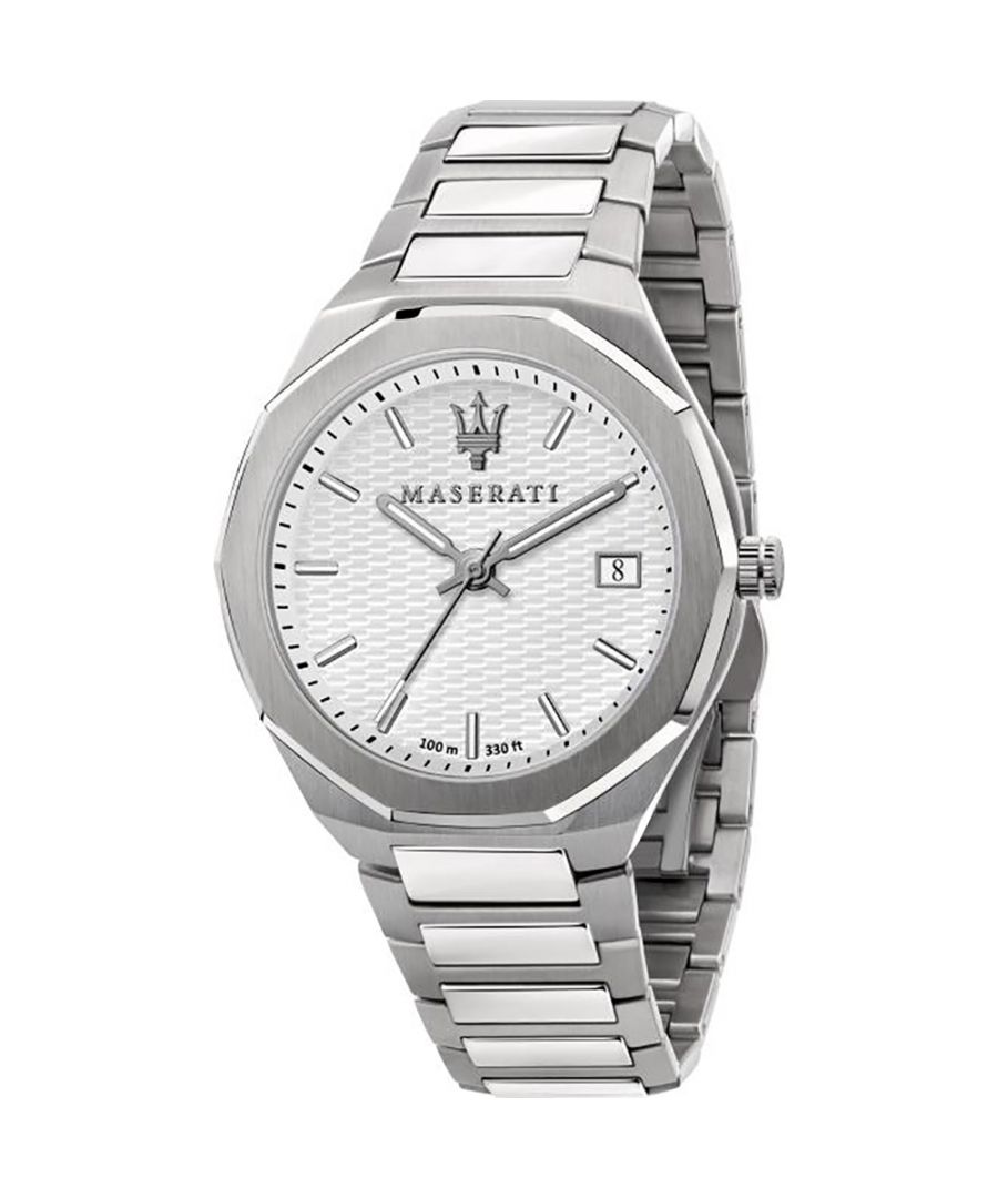 Stijlvol heren horloge van het merk Maserati in de kleur zilver. Het horloge heeft een polsbandje dat ook kleiner gemaakt kan worden, de kast heeft een diameter van 42 mm en het uurwerk is van Quartz.  Merk: MaseratiModelnaam: R8853142005 (42mm)Categorie: heren horlogeMaterialen: edelstaalKleur: zilver