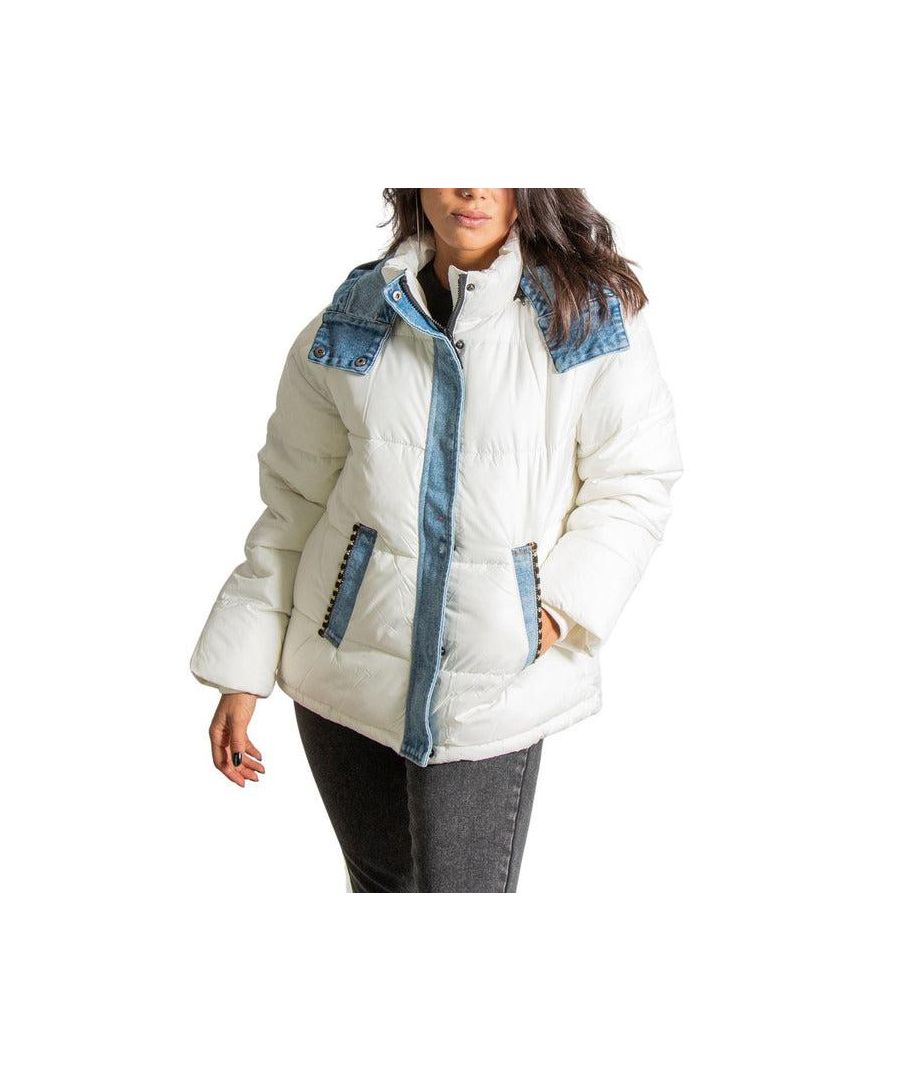 Brand: Desigual\nGender: Women\nType: Jackets\nSeason: Fall/Winter\n\nPRODUCT DETAIL\n• Color: white\n• Fastening: zip and automatic buttons\n• Sleeves: long\n• Collar: hood\n• Pockets: front pockets\n\nCOMPOSITION AND MATERIAL\n• Composition: -100% polyester