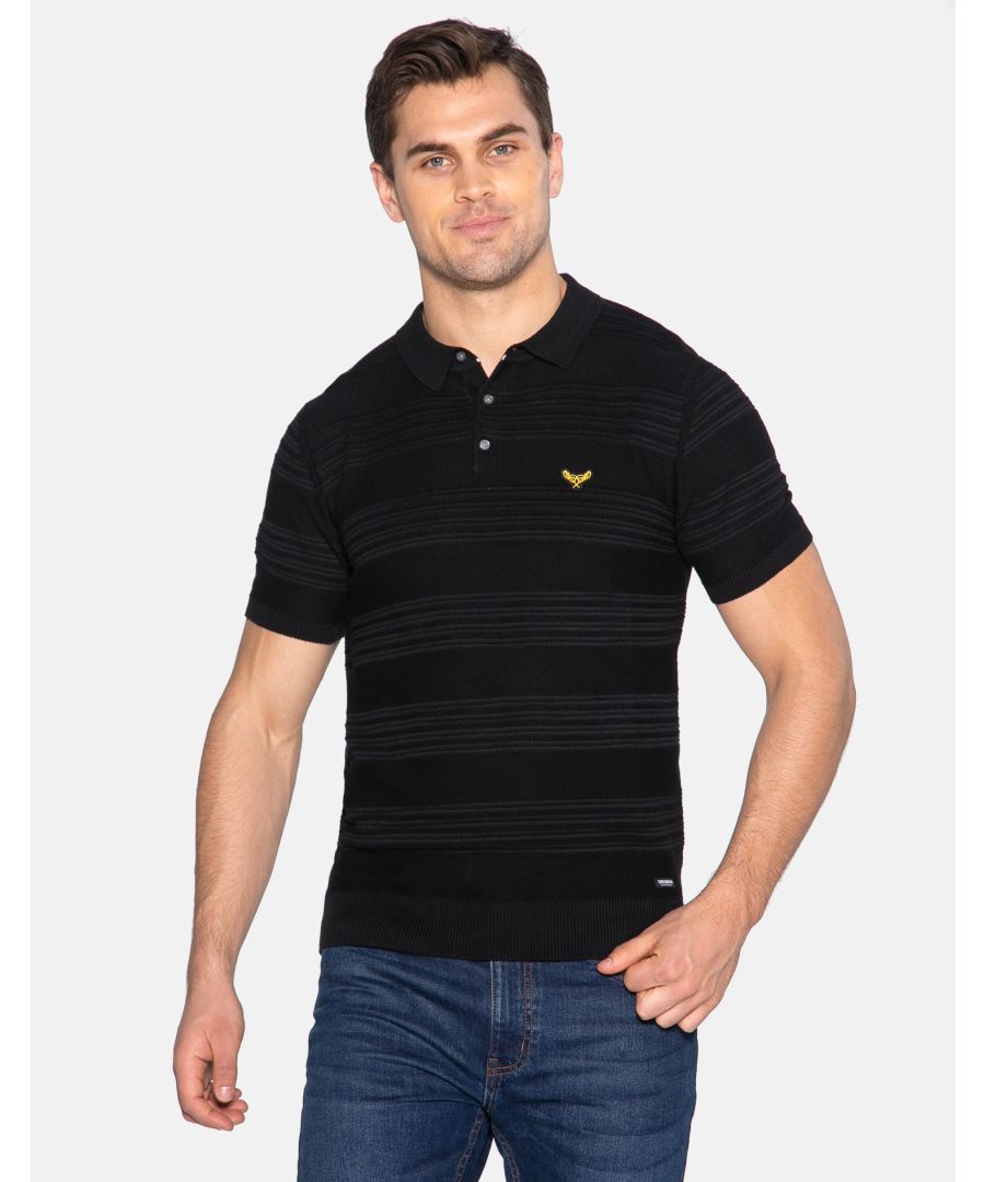 This short sleeve jumper from Threadbare features a stripe effect knit and has a ribbed hem and cuffs. It has the signature Threadbare embroidered logo on the chest. Other colours available.