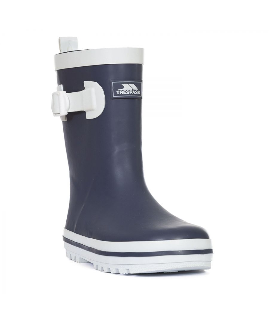 Kids welly boot. Waterproof. Outer Material: 100% Rubber. Inner Material: 100% Textile. Sole: 100% Gum Rubber. Trumpet is a unisex kids wellington boot made from robust and fully waterproof rubber with a rugged grip. Perfect for wet walks to school, or soggy british summer holidays.