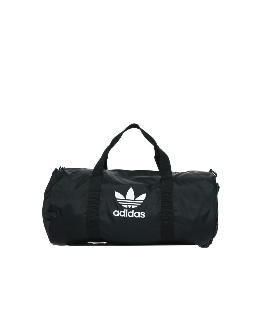 adidas Originals Adicolor Duffel Bag in black.- Adjustable shoulder strap.- Double top handles.- Top zip closure.- Contrast Trefoil logo on the side.- Dimensions: 33 cm x 20 cm x 20 cm.- Main Material: 100% Polyester. Lining: 100% Polyester.- Ref: ED7392Measurements are intended for guidance only.