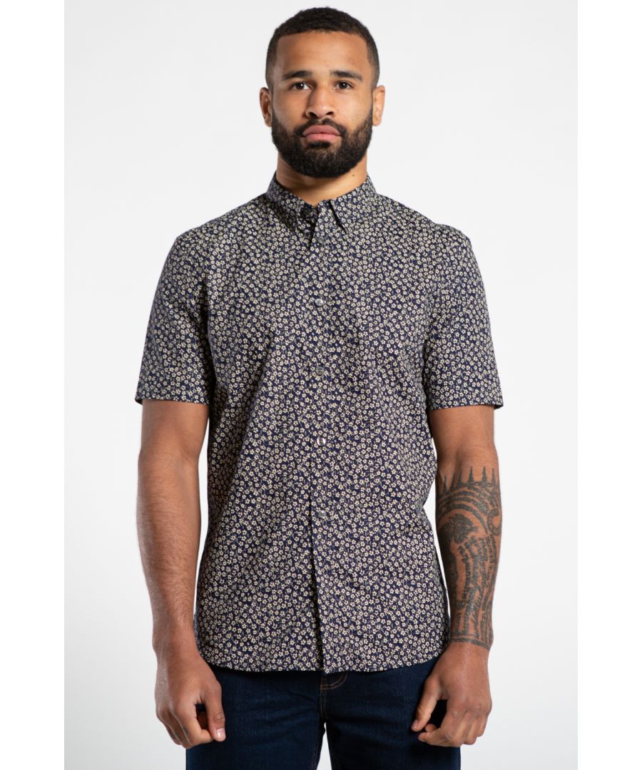 This short sleeve, button-down floral shirt from French Connection is a wardrobe staple in a unique design. Made from cotton fabric to ensure high quality and comfortable wear.