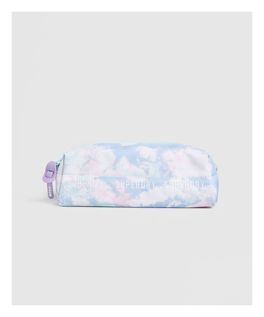 Superdry women's Repeat series pencil case. Rock your school or office with a Superdry pencil case, featuring a branded zip, and finished with embroidered Superdry branding across the length.L 24cm x H 8cm x D 8cm