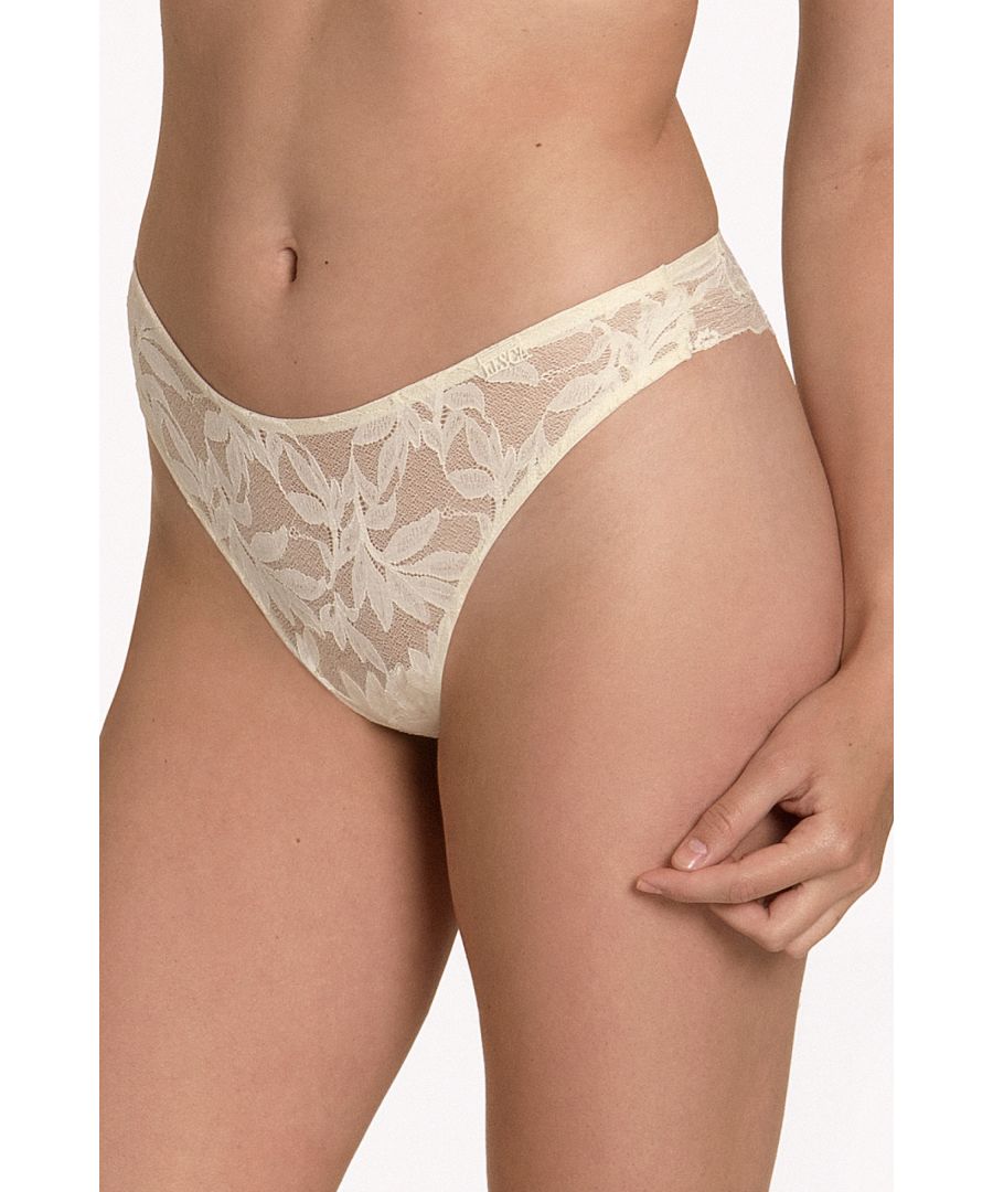 These modern style high-leg briefs from the Lisca 'Harvest' range are made from soft lace. The back of the briefs has a brazilian style cut, the lifted leg openings are seamless and elongate the legs.