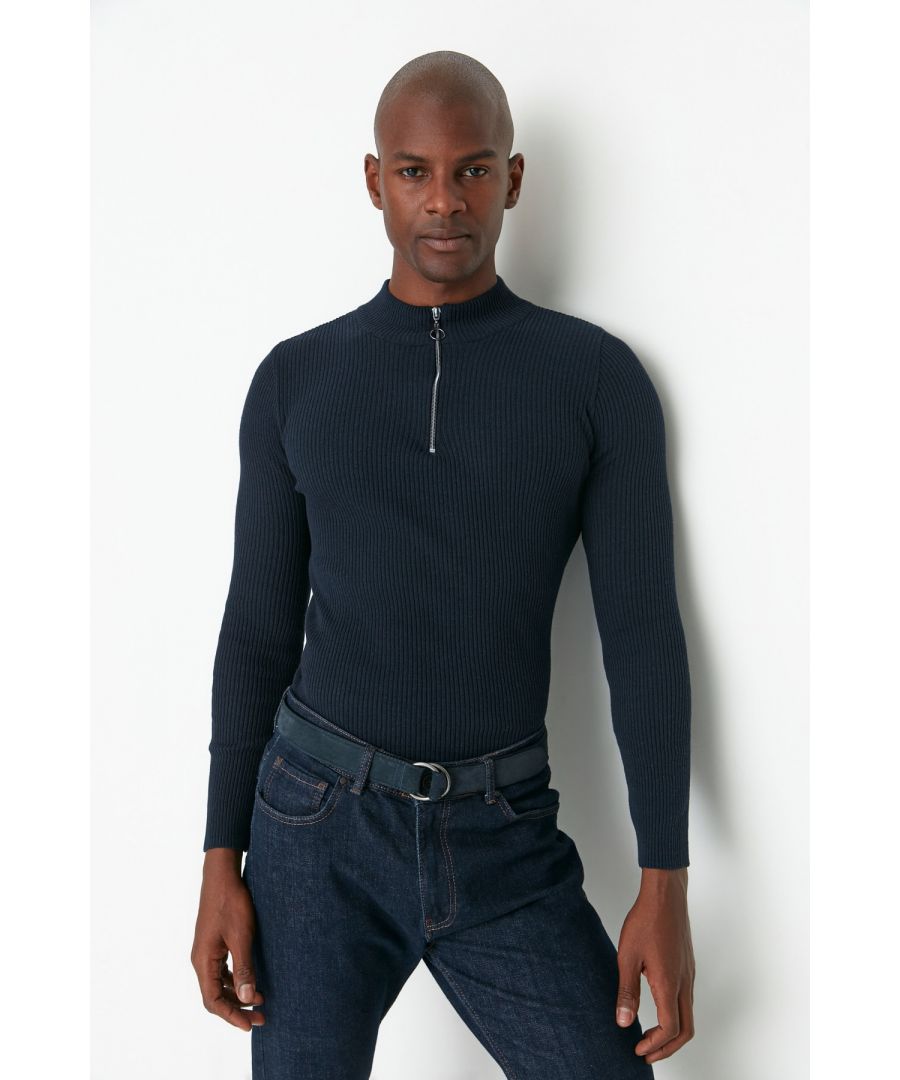 Het product op de paspop is maat M. Afmetingen van het model: hoogte: 1,88, buste: 98, taille: 75, heup: 99 53% katoen 47% polyester Slim fit: Het is een strakke pasvorm. Als je niet wilt dat het je te veel past, kun je 1 maat groter kopen. In conceptfoto's kunnen kleuren variëren vanwege het verschil in licht.