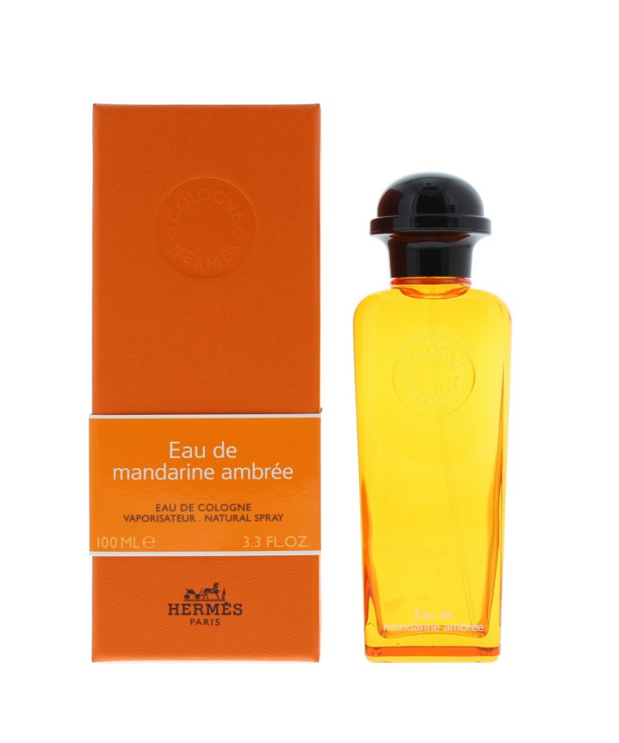 Un Jardin Apres la Mousson is a Citrus Aromatic unisex fragrance, created by Jean-Claude Ellena, which was launched in 2013 by Hermès. The fragrance features a top note of Mandarin Orange, a middle note of Passionfruit and a base note of Amber. The notes create an elegant, zesty, classy scent, focused on a photo-realistic Orange note. The heart brings in a sense of sweetness, and a tropical fresh appeal. Thanks to its light and refreshing nature this is ideal for the warmer weather of Spring and Summer.