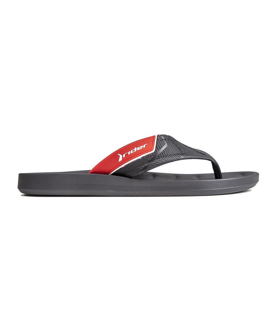 Verfris je voeten en fris je outfit op met de vegan Rider Free Mix herensandalen. Deze innovatieve slippers zijn gemaakt met flexpand. zijn super comfortabel om te dragen en zien er geweldig uit. De zwarte dia's geven je een feelgood vibe. het maakt niet uit of je op vakantie bent of thuis aan het loungen bent.
