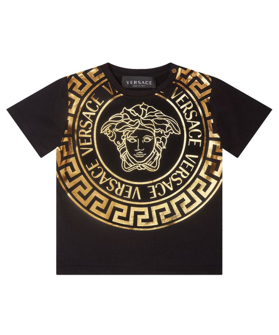 This Versace soft t-shirt is crafted from cotton and boasts a gold foil print depicting the Medusa.\n\n\nFoiled Medusa, logo and Greca\nGreca shoulder buttons\nShort sleeves\nCrew neck\nOuter fabric: 100% Cotton\nCool iron on reverse with damp cloth on top\nDo not bleach\nDo not dry clean\nDo not tumble dry\nDry flat\nHand wash gently using mild detergent\nWash inside out