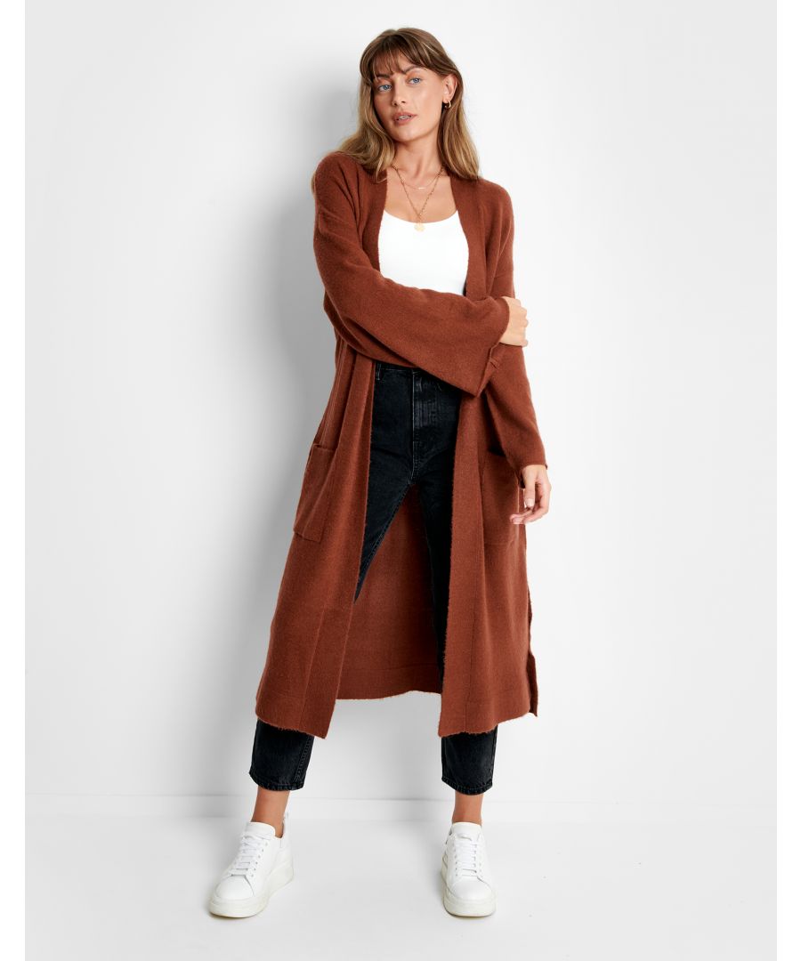 This belted, longline cardigan from Threadbare is a wardrobe essential this season. The cardigan is perfect for layering and features long sleeves, two spacious front pockets and tie fastening at the waist. Made from soft fabric that is comfortable to wear and easy to care for. Other colours available.