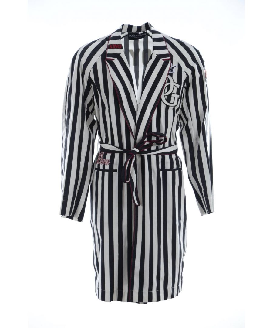 Dolce & ; Gabbana 100% Authentic, brand new with tags Dolce & ; Gabbana Robe Nightgown Modell : Belted Robe Nightgown Material : 100% Cotton Color : Black and white Motive : KING Love DG Two front pockets Great luxury feeling Logo Details Made in Italy
