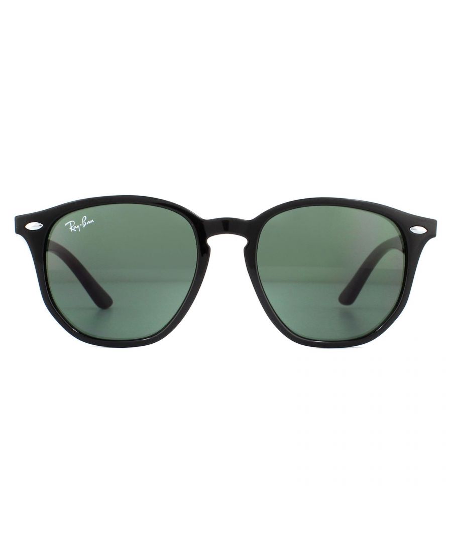 Ray-Ban Junior Sunglasses RJ9070S 100/71 Black Dark Green are the junior version of the RB4306 with geometric style lenses and a vintage inspired keyhole bridge.