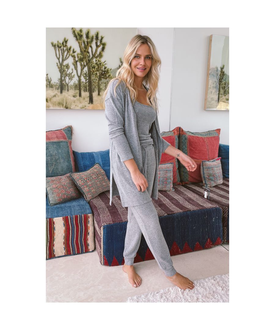 REASONS TO BUY: Your new loungewear heroMade from the softest fabric for maximum comfortFlattering longline hemCreate a chic set with the matching vest top and joggersWear it outside over jeans and a tee