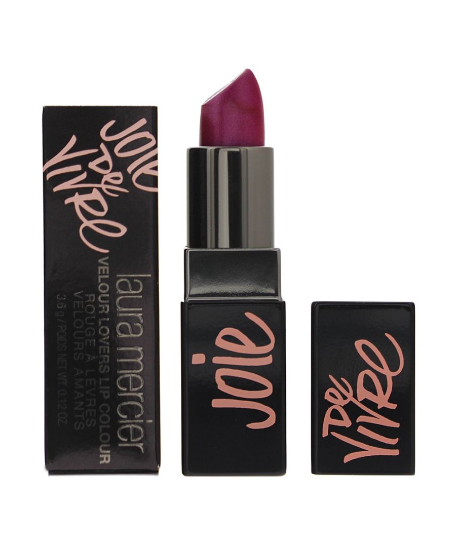 A highly pigmented, moisturizing lip color with a satin matte finish. Velour Lovers Lip Lover is a revolution in matte lipstick that couples delicate mattifying powders with moisturizing mango butter that creates a velvety texture that is smooth, creamy and long-wearing. Formula is buildable, offering medium to high coverage with a matte, sateen finish.