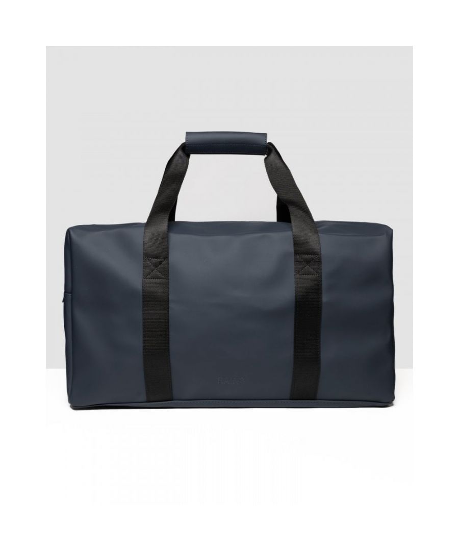 This bag originated with the goal of creating the perfect gym bag. The result is a bag that is just as suitable for daily trips to the gym, as it is for packing for weekend getaways. The boxy, paired-down design features a front zip-pocket and a large main compartment. This bag can be carried over the shoulder or cross body with the adjustable webbing strap or carried by hand by the sturdy webbing handles.\n50% polyester, 50% polyurethaneWater column pressure: 8000 mmL 48.5 x H 25 x D 22 cm / H 9.8 in x W 19.1 in x D 8.7 in27 LITERS / 7.1 GallonsOne main compartmentRobust and comfortable handlesWaterproof front zipper pocketAdjust shoulder webbing strap\n13380