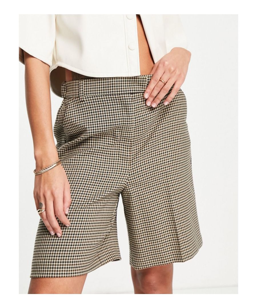 Shorts by Topshop Check you out High rise Stretch-back waist Belt loops Functional pockets Regular fit Sold by Asos