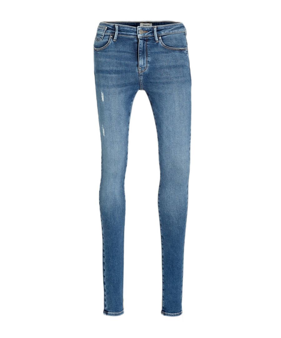 Deze skinny fit jeans voor dames van ONLY is gemaakt van een katoenmix. Dit 5-pocket model heeft een rits- en knoopsluiting.details van deze jeans:stijlnaam: ONLCARMENriemlussen5-pocket