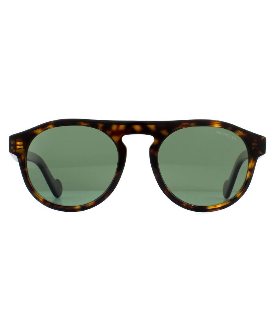 Moncler Sunglasses ML0073 52R Dark Havana Green Polarized are a bold style with rounded lenses, a keyhole bridge and a thick acetate frame that showcases the Moncler logo on the temples.