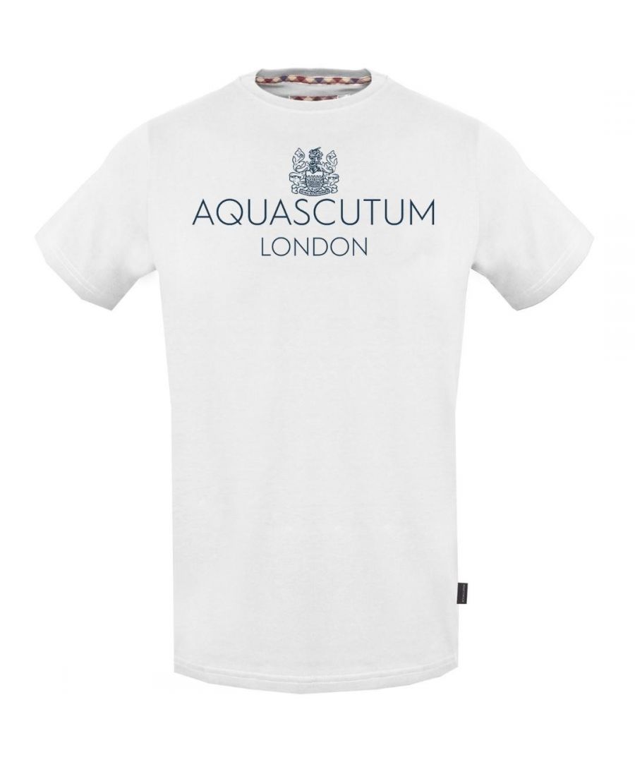 T-shirt blanc Aquascutum Bold London Logo. T-shirt blanc Aquascutum. Col rond, manches courtes. Coupe extensible 95 % coton 5 % élasthanne. Coupe régulière, s'adapte à la taille. Code de style : TSIA126 01
