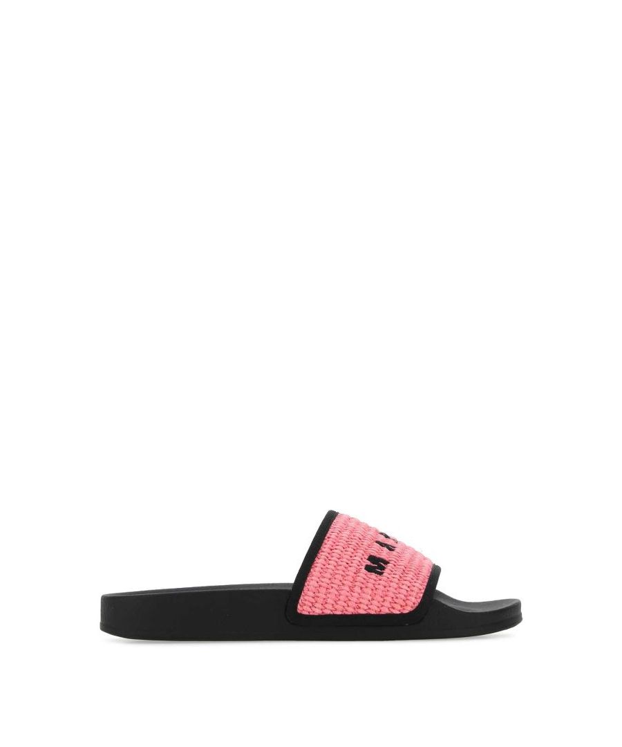 Pink raffia slippers