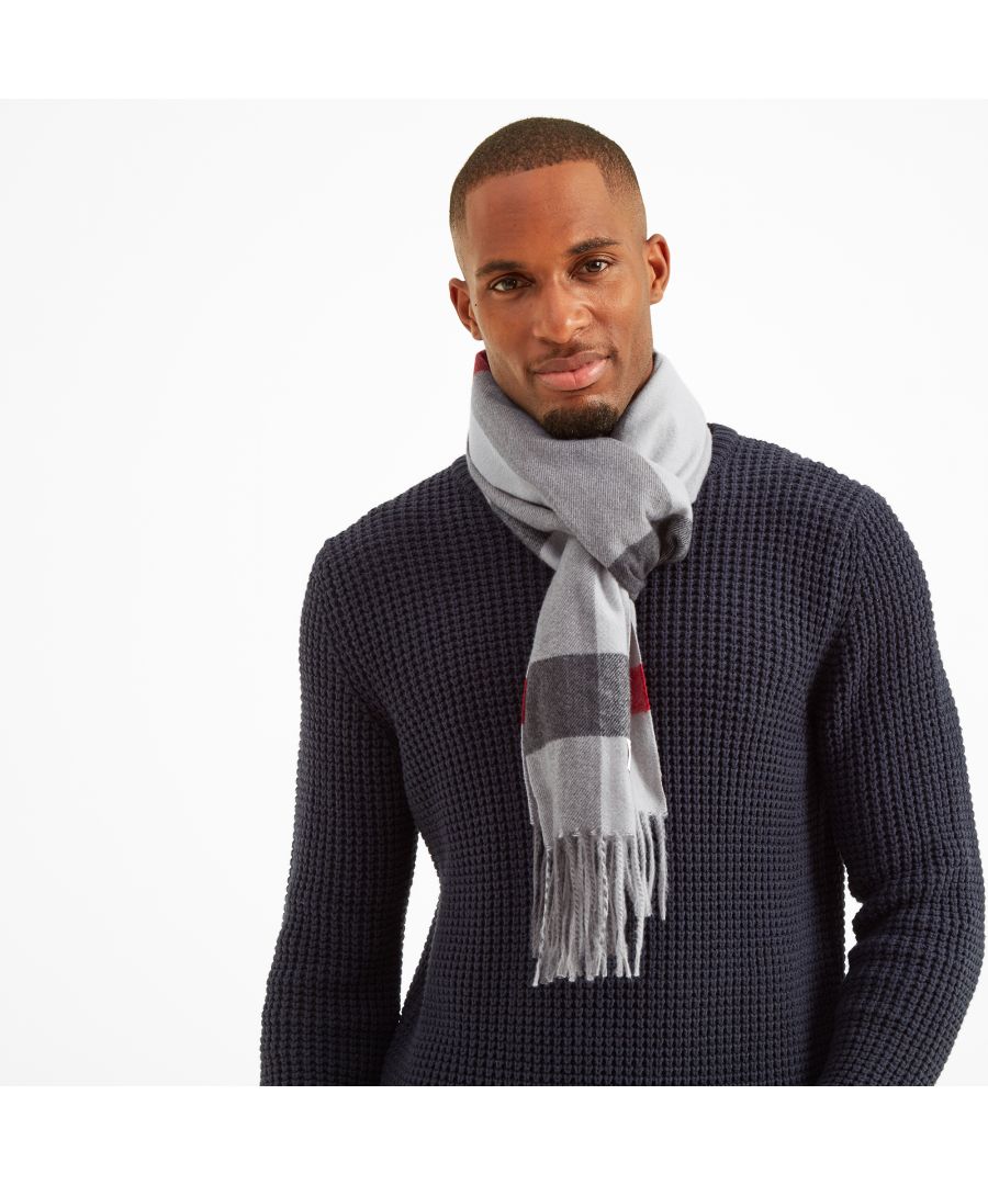 Chunky, warm and cosy, our Hames scarf is the perfect finishing touch to any autumn or winter look. Our versatile scarf can be wrapped or looped around your neck to keep the chill out on blustery days, and has playful tassels at each end. Designed by our team in West Yorkshire, Hames features a woven check pattern that will complement any outfit. With our signature rose emblem woven label at one end, Hames makes a perfect gift.