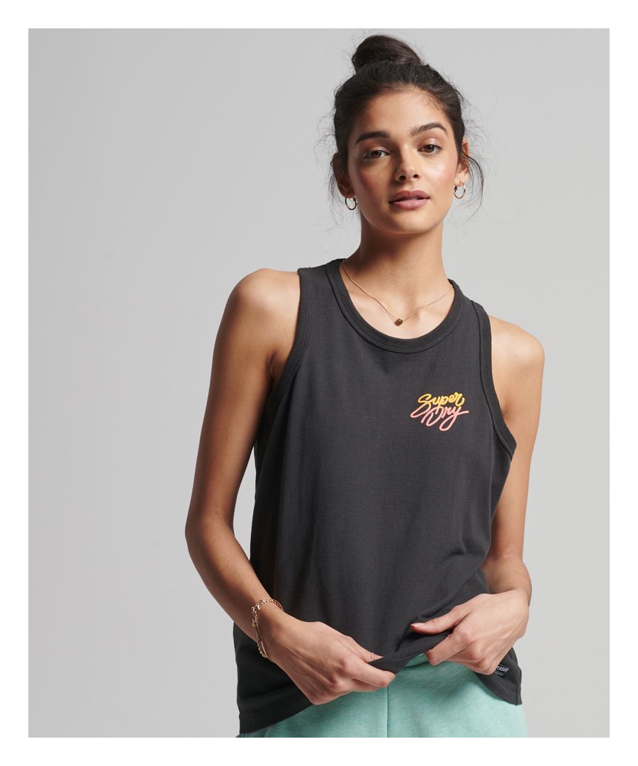 Life's a beach, so dress like you live on one! Sleeveless and cool, the Vintage Cali vest is a timeless staple for your cooler clothing options.Slim fit – designed to fit closer to the body for a more tailored lookSleeveless designPrinted graphicSignature Superdry tab