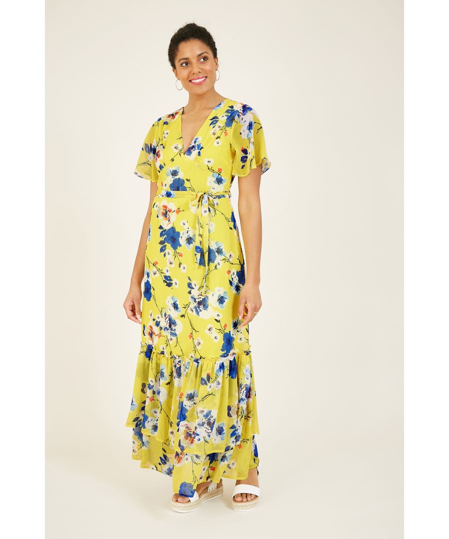 A truly versatile, lightweight piece, our Yumi Yellow Floral Maxi Dress brings a cheerful dash of colour to any wardrobe and can be easily styled up or down. Featuring a self tie waist belt, classic boxy sleeves and a cute peep button fastening. The result? A timeless, ultra-flattering fit. Pair with strappy heels and a matching clutch, or for an edgier, year-round look, think chunky boots, statement earrings and a knitted cardigan.  100% Polyester Machine Wash At 30 Length is 138.5CM