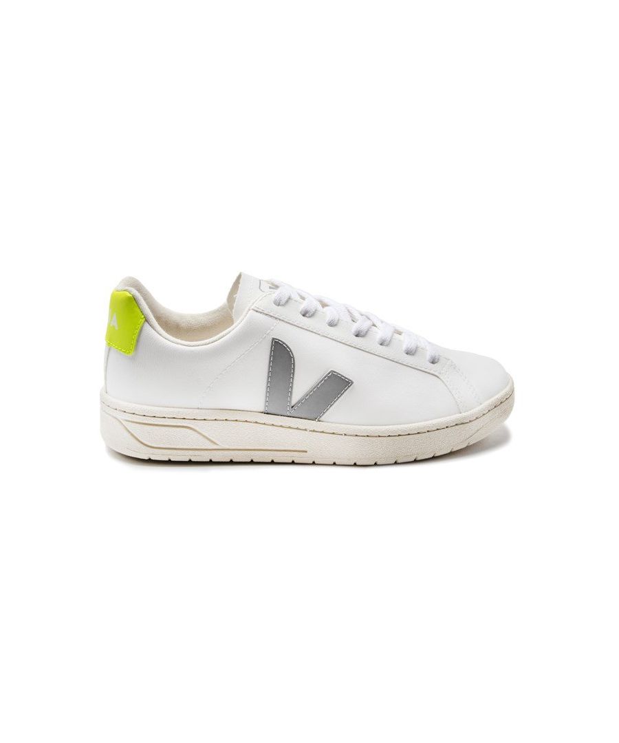 Women's White Vegan Sneakers Urca In Smooth Vegan Leather, From Fair Trade Company Veja, A French Footwear And Accessories Label Renowned For Its Ecological And Sustainable Practices.